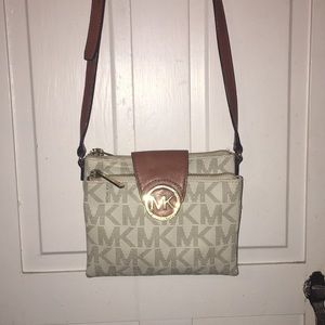 Michael Kors cross body purse